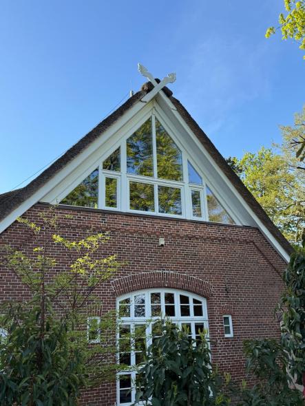 Fensterfront Giebel historisch Sanierung